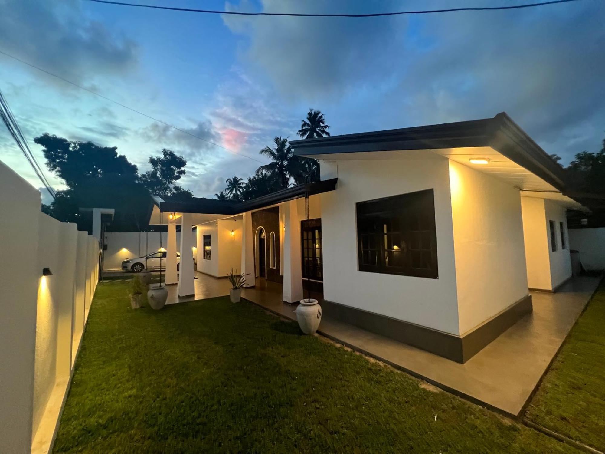 Villa River Breeze Weligama Extérieur photo